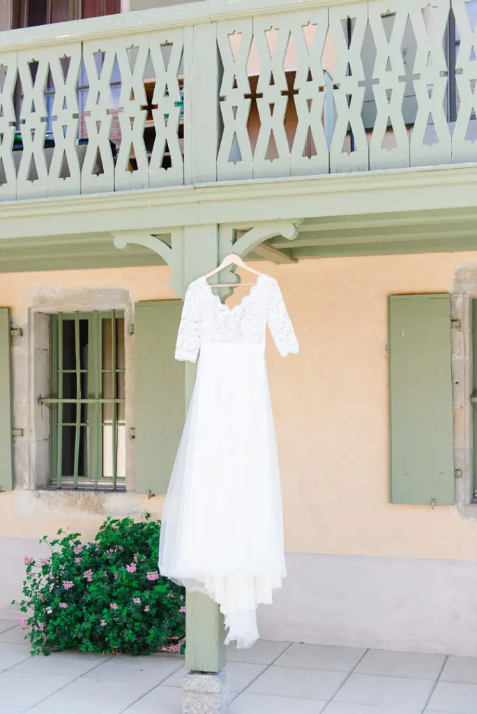 mariage, portes des iris, Morges, photographe de mariage portes des iris, photographe de mariage Provence, wedding photographer Drome Provence, wedding engagement session, tenue demoiselle d'honneur, photographe mariage Suisse