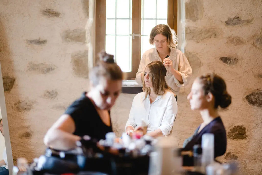 mariage, portes des iris, Morges, photographe de mariage portes des iris, photographe de mariage Provence, wedding photographer Drome Provence, wedding engagement session, tenue demoiselle d'honneur, photographe mariage Suisse