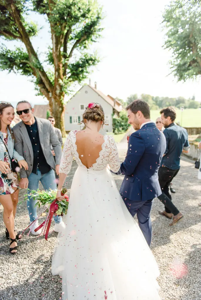 mariage, portes des iris, Morges, photographe de mariage portes des iris, photographe de mariage Provence, wedding photographer Drome Provence, wedding engagement session, tenue demoiselle d'honneur, photographe mariage Suisse