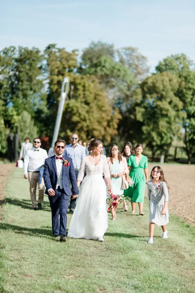 mariage, portes des iris, Morges, photographe de mariage portes des iris, photographe de mariage Provence, wedding photographer Drome Provence, wedding engagement session, tenue demoiselle d'honneur, photographe mariage Suisse